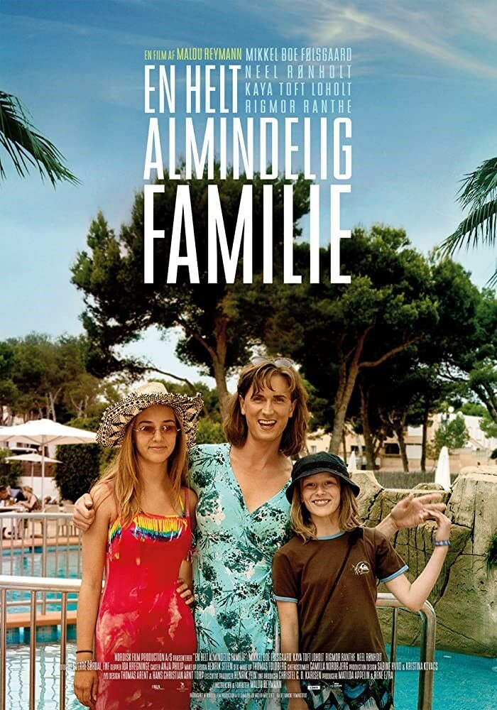 En helt almindelig familie (2020) постер